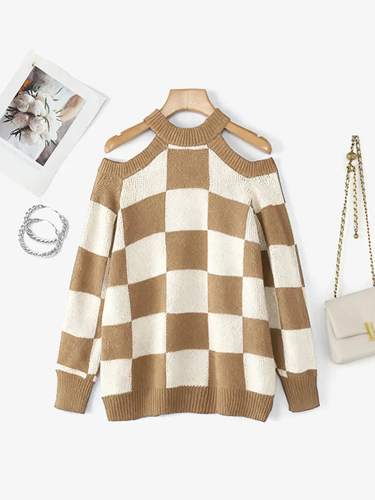 Damski sweter z odkrytymi ramionami – krata, długi rękaw, jesień/zima