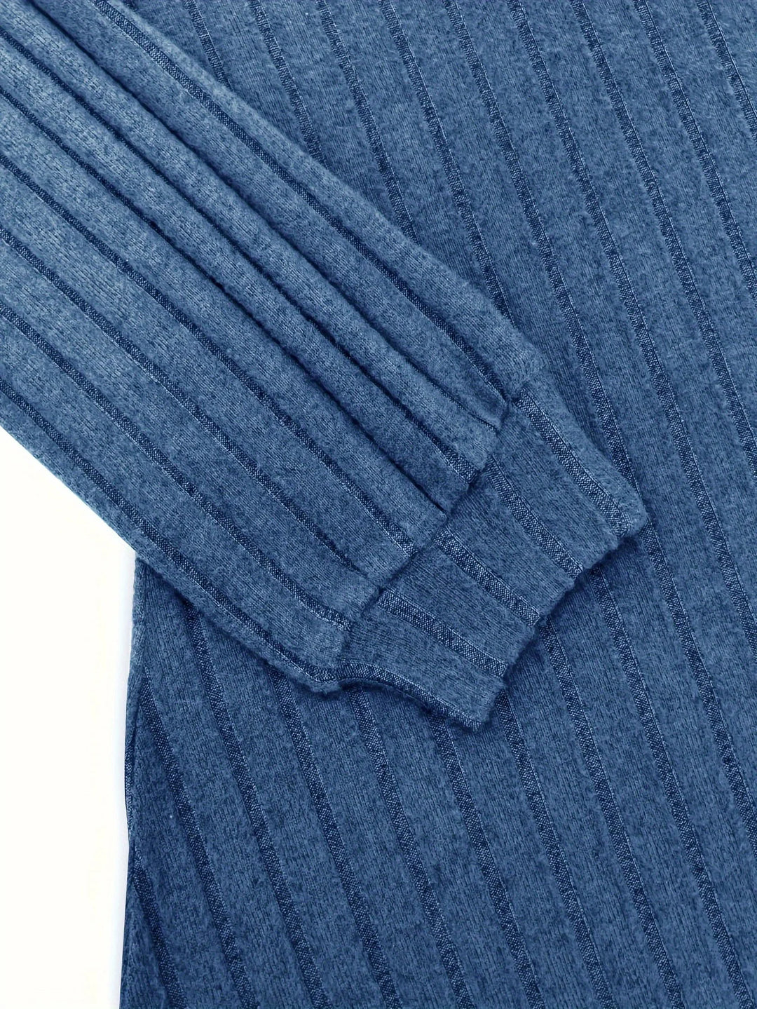 Damska dzianinowa sukienka sweterkowa – ciepła, elastyczna i z długim rękawem