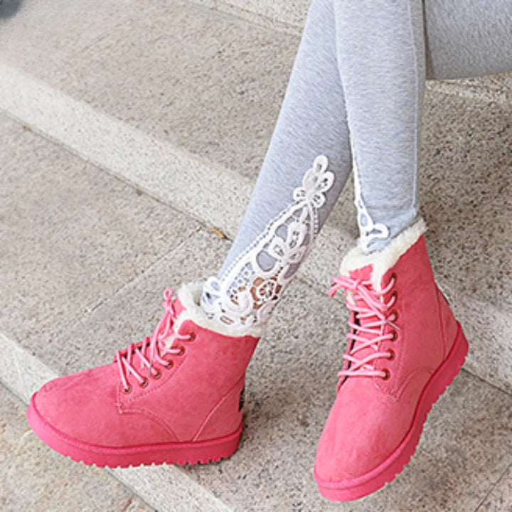 Damskie zimowe botki ocieplane z paskiem – wygodne i stylowe